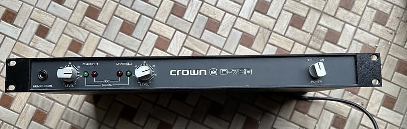 Crown D-75A power outlet Amplifier