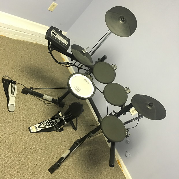Roland TD-3 V-Drums FULL Set w/ mesh snare and Pearl Kick Pedal