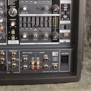 Yamaha EMX88s Powered Mixer Head 8 Channel rack mount w 2 Yamaha EMX88s Powered Mixer Head 8 Channel rack mount w 2
