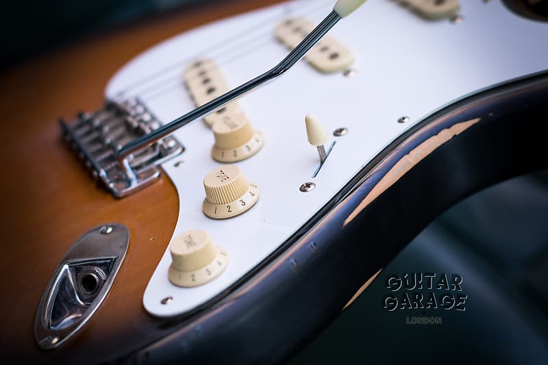 1997 Fender Japan 54 Vintage Reissue Stratocaster Sunburst