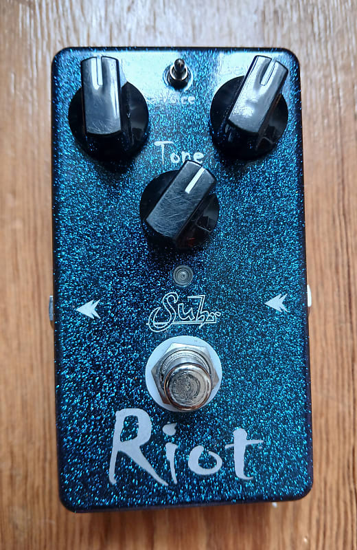 Suhr Riot