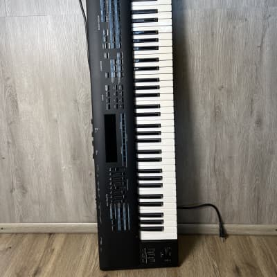 Roland JV-90 76-Key Expandable Synthesizer 1993 - 1996 - Black