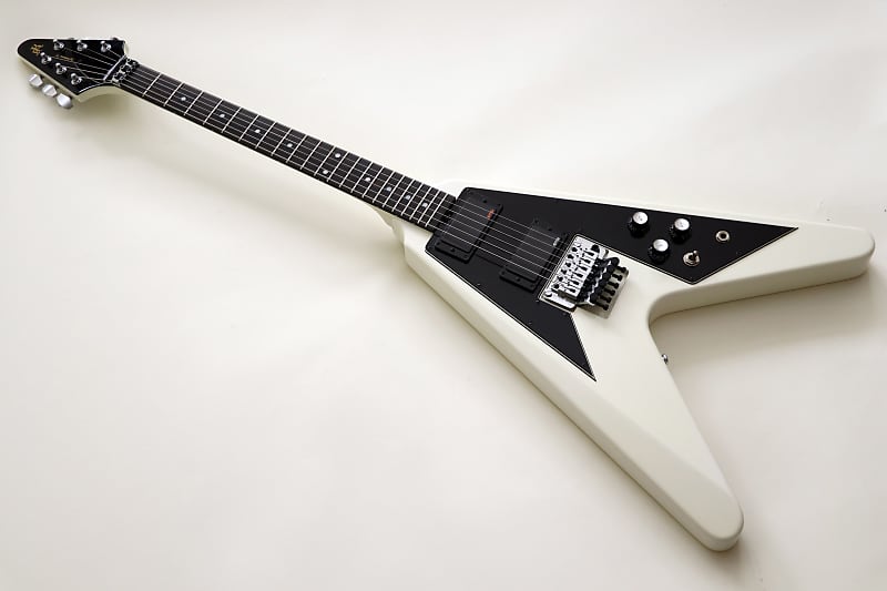 Killer KG Wishbone V Flying V Snow White with EMG 81/89