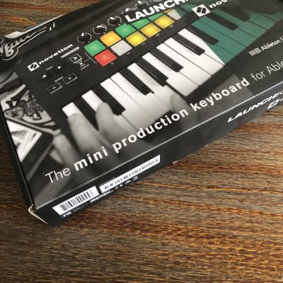 Novation LaunchKey Mini MkII