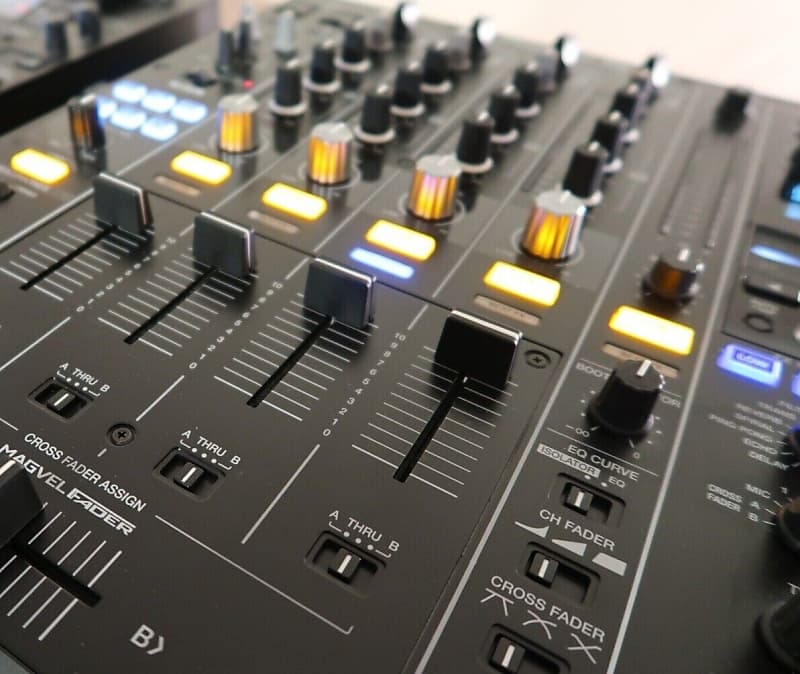 2 Pioneer CDJ 3000 + DJM 900 NXS2 Setup | Reverb