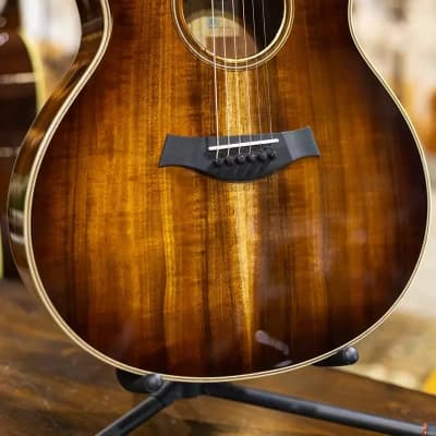 Taylor K26ce Grand Symphony Acoustic/Electric Guitar with Deluxe Hardshell Case - Demo image 3