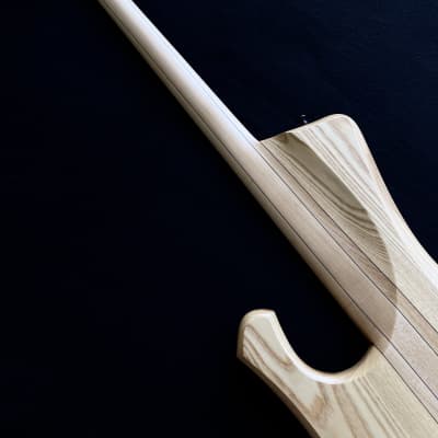 MG Bass Extreman Fretless 4 strings - Bartolini pickup & preamp image 5