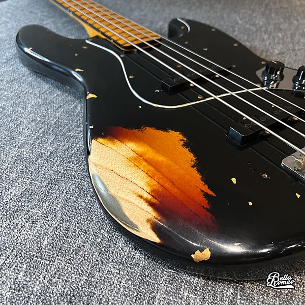Fender Custom Shop '75 Jazz Bass Relic