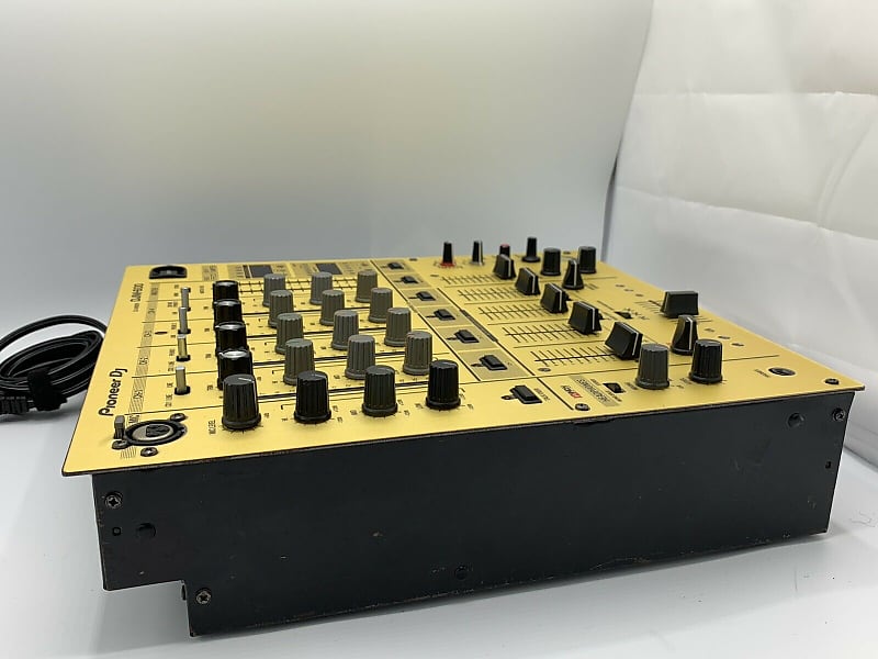 DJM-600 DJ Mixer w/ Vintage knobs and New GoldFaceplate (MAY