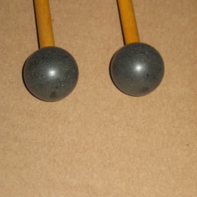 one pair of new old stock A+ Mike Balter MB10B (10B) Extra Hard Keyboard Mallets, 1 and 1/8" phenolic (plastic) round (gray color) HEADS and natural birch HANDLES - mid to late 1990s (+ packaging) Unwound Series image 18