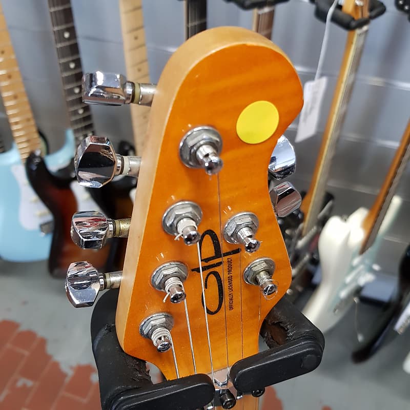 美品 メンテ済 OLP by MUSICMAN AXIS MM-1 アクシス Music Man Axis vs. OLP MM1: The Revenge - YouTube