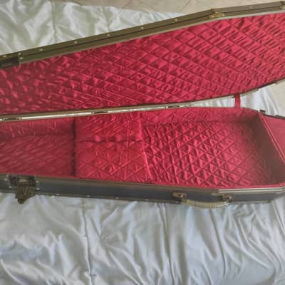 Warwick casket guitar case WCK 10706 B/R/SB image 1