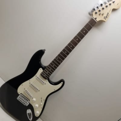 Squier Affinity Series Stratocaster with Rosewood Fretboard 2001 - 2018 - Black image 2