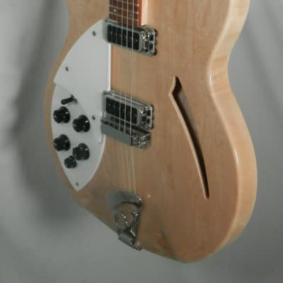 Rickenbacker 330 Lefty Mapleglo Semi-hollow electric guitar with case used Left-Handed Ric 6-string image 9