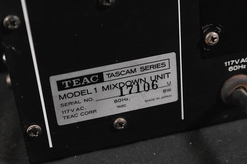 特価 TEAC 8チャンネルミキサー MODEL 1 MIXDOWN UNIT Tascam