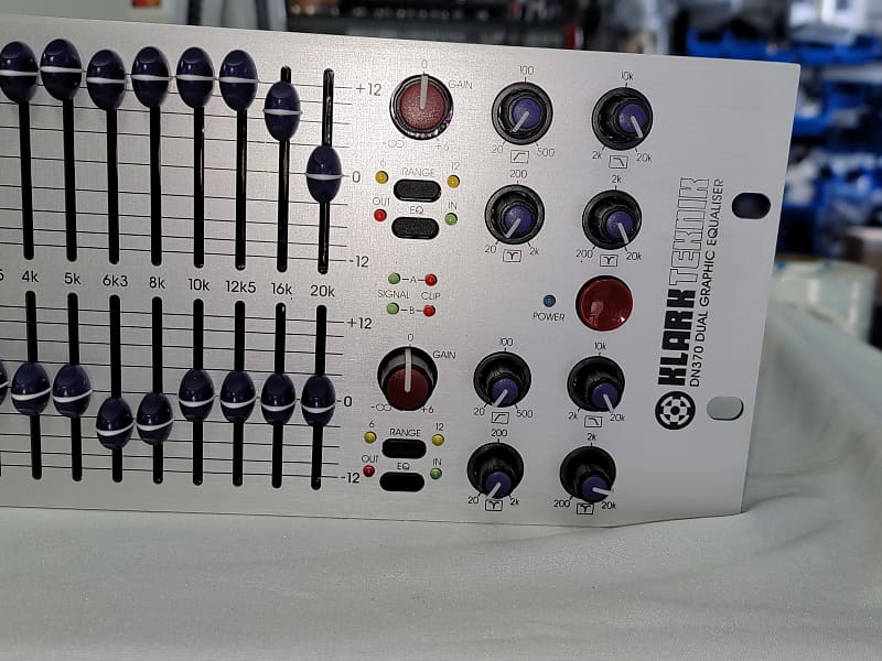 Klark Teknik DN370 Dual 30-Band, 1/3 Octave Analog Graphic