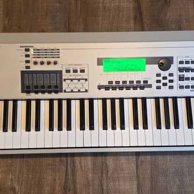 Yamaha MO 8 Production Synthesizer 2000s Gray