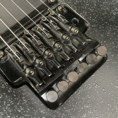 【週末値下】Ibanez エレキギター RG320E フロイド/EMG ブラック Ibanez◇エレキギター/ストラトタイプ/黒系/HSH/RGV250/ソフト