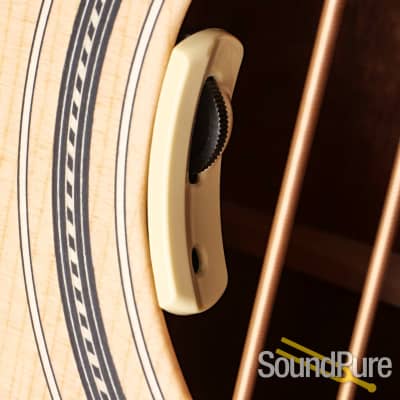 Larrivee BT-40 Baritone Acoustic Guitar #131026 - Used image 8