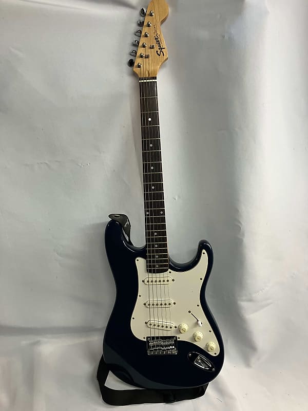 Fender Squier Bullet Stratocaster Electric Guitar (with guitar