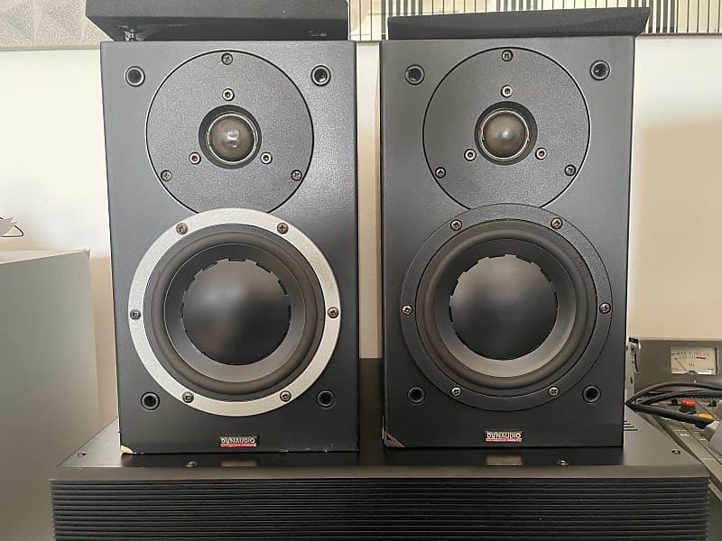 2 Dynaudio Audience 42 black