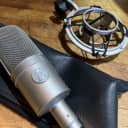 Audio-Technica AT4047/SV Cardioid Condenser Microphone - NICE!