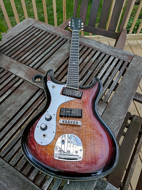 Mosrite store left handed