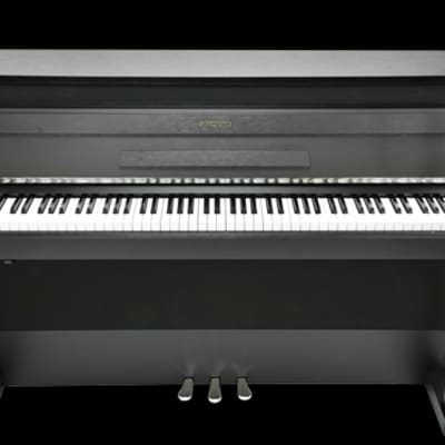 Suzuki SCP-88 Composer Piano