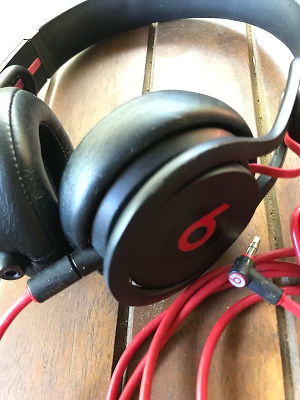 Beats by Dre Studio 2.0 Headphones  			