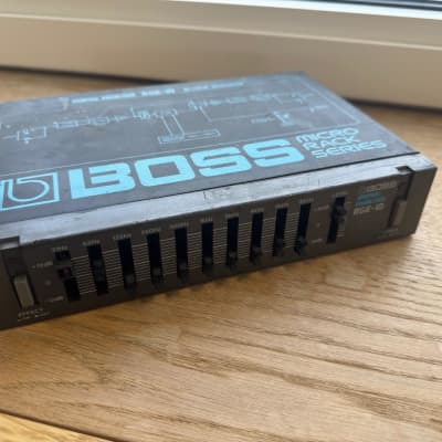 マリンゴールドBOSS RGE-10 グラフィックイコライザー Amazon | Roland RGE-10 GRAPHIC Equalizer ローランド