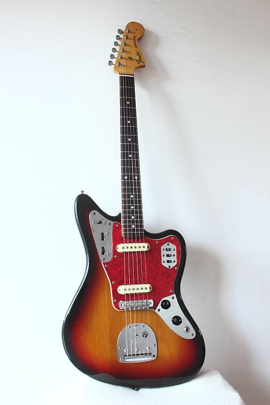 Fender Jaguar サンバースト JG66-85 Oシリアル 2010 Fender Japan Jaguar JG66-85 '62 Reissue 3-Tone Sunburst