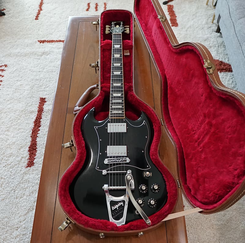 Gibson sg deals standard bigsby