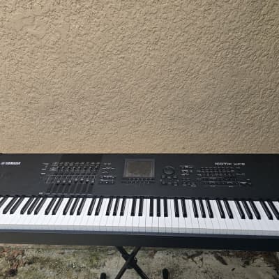 Yamaha Motif XF 8 Production Synthesizer 2010s - Gray