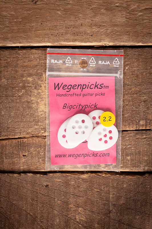 Wegen BC220 2.2mm BigCity Picks, 4pk White Reverb