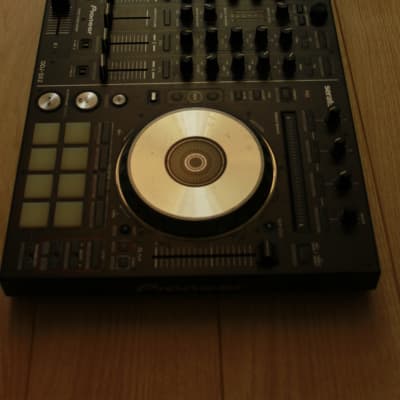 Amazon.com: Pioneer DJ DJ Controller, 17.70 x 29.90 x 6.90