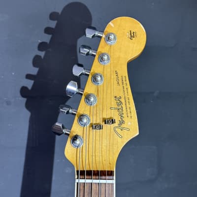 + Video Fender 2014 Kurt Cobain Roadworn Jaguar Sunburst Guitar + Case + Book - Nirvana image 13