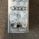 EarthQuaker Devices Space Spiral Modulated Delay Device
