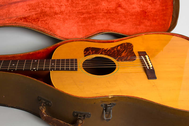 circa 1939 vintage Gibson J-35 acoustic guitar, Very Good