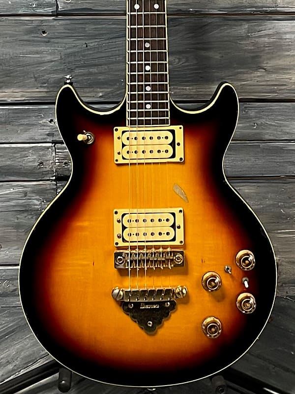 Used Ibanez Artist AR100 Electric Guitar with Hard Case- Sunburst image 1
