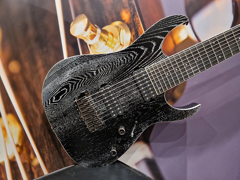 Ibanez RG5328-LDK RG Prestige E-Guitar 8 String Lightning through a dark +  Hardcase
