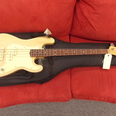 St. Blues King Blues Bass IV 1984 White Blonde W? Gig Bag and Drop D Tuner key image 2