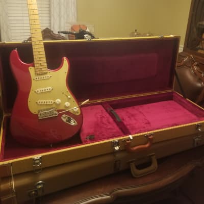 Fender  USA American  Roadhouse Stratocaster with Maple Fretboard 1997  Candy Apple Red image 8