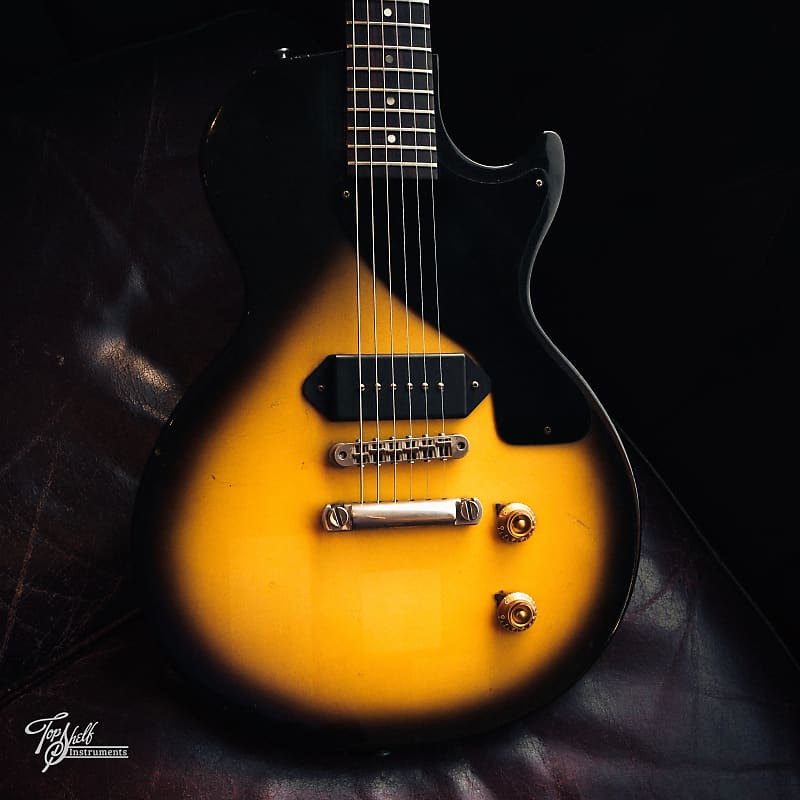 ギター Gibson Les Paul Junior 💫 𝑴𝒚 𝑵𝒆𝒘 𝑮𝒆𝒂𝒓 𝙂𝙞𝙗𝙨𝙤𝙣 𝟭𝟵𝟴𝟲 𝙇𝙚𝙨