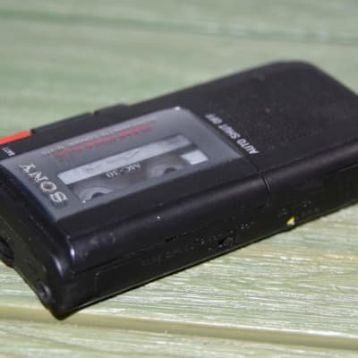 Sony M-470 Microcassette Voice Recorder