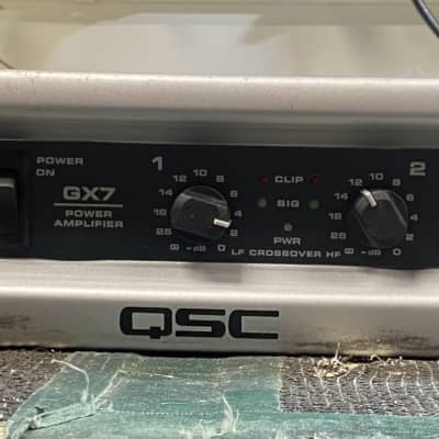 14 QSC GX7 パワーアンプ QSC GX7 Power AMP – Alto Music