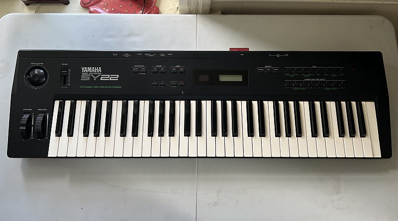 Yamaha SY22 Dynamic Vector Synthesizer 1990 - Black