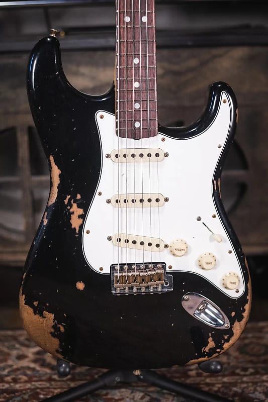 Fender 1967 Custom Shop Stratocaster Heavy Relic - Aged Black with