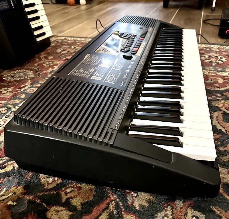 Yamaha PSR-225 61 Key Keyboard | Reverb
