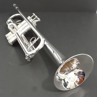 Getzen Eterna 770 Select Trumpet ,2 Mutes, 2 Mouthpieces & Case Silver image 1