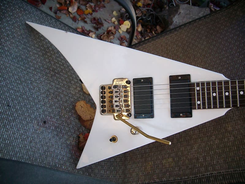 Charvel CRR Flying V Early 90s White with Rare Gigbag !! | Reverb